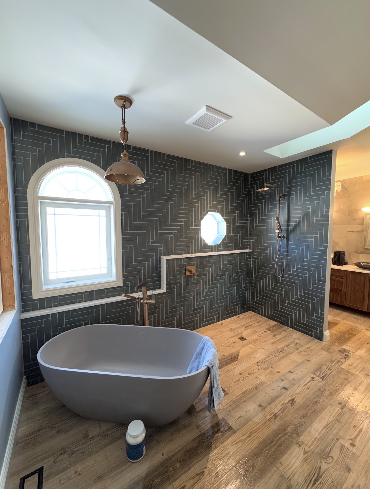Vinyl plank flooring installation in an Orléans home